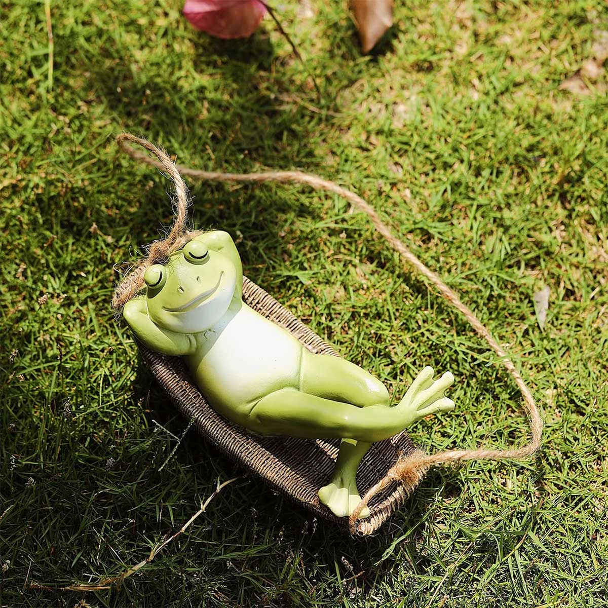 Hanging Sleeping Frog Statue-1