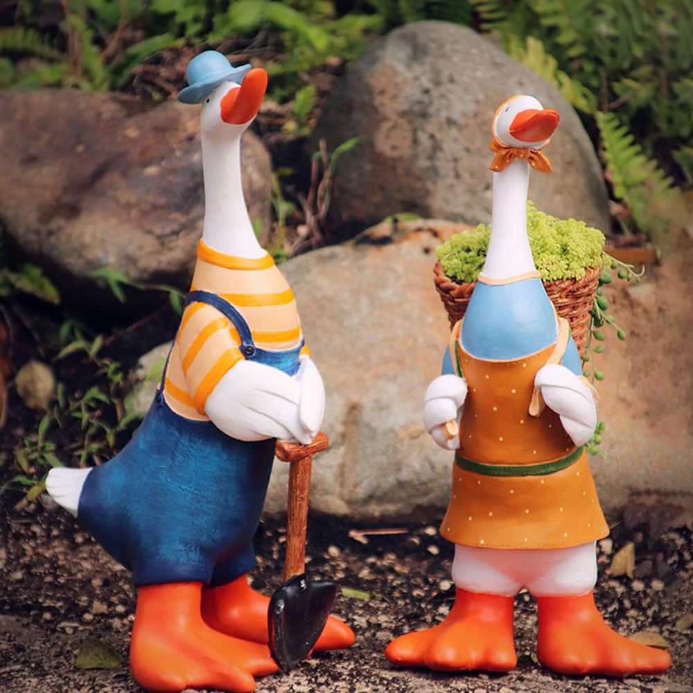 Outdoor Duck Gardener Statues 2 pcs of Set-3