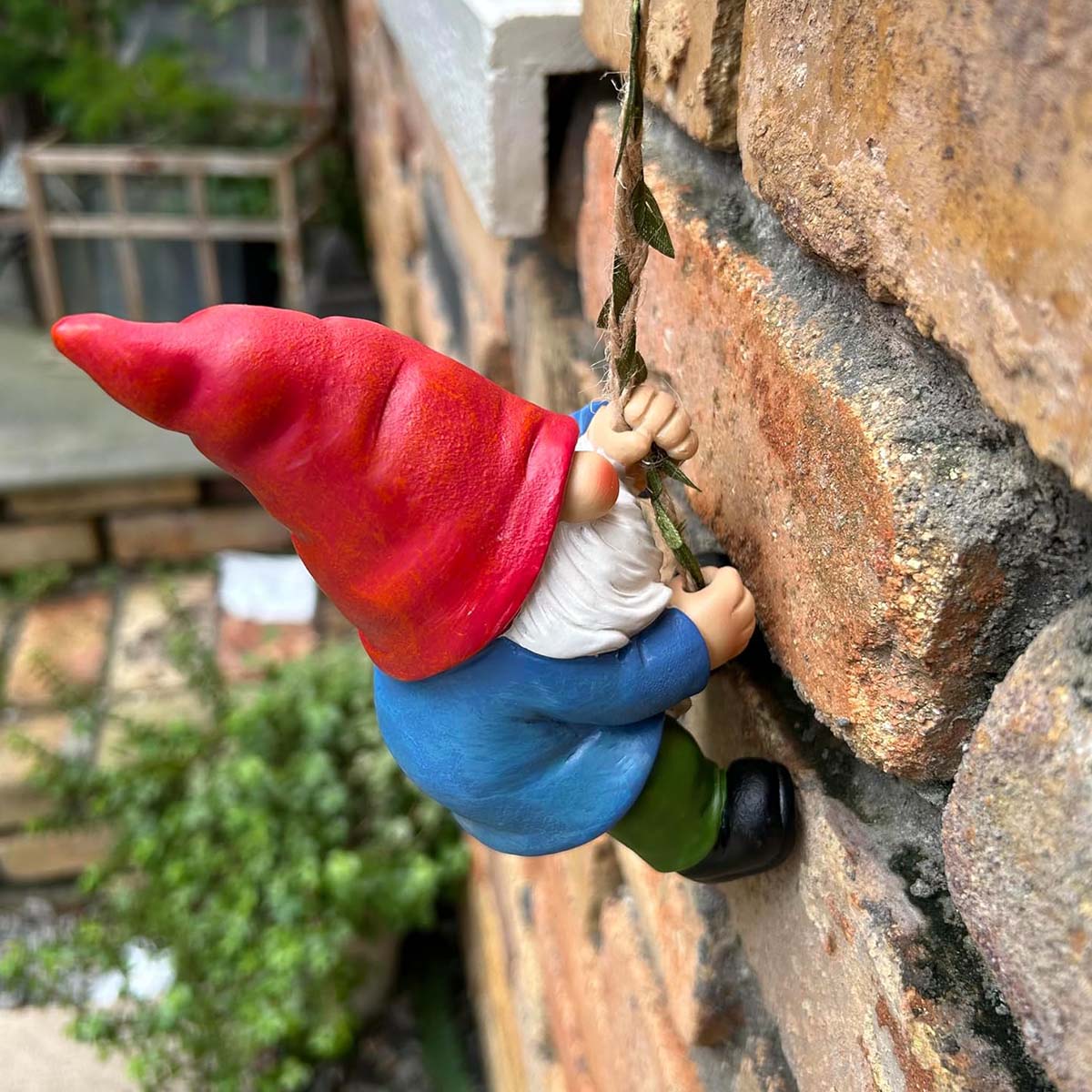 Run Away Gnome Figurine Climbing on The Wall-2